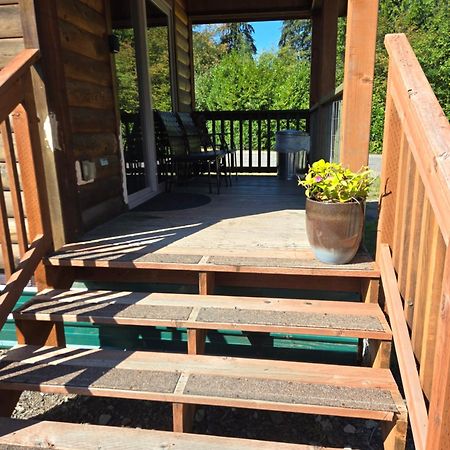 The Bogi Bear Inn Forks Extérieur photo