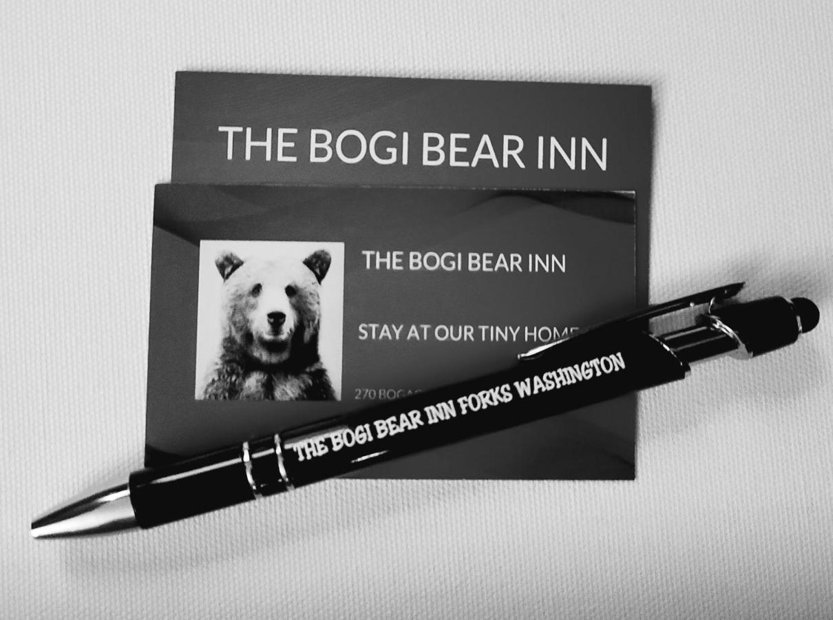 The Bogi Bear Inn Forks Extérieur photo